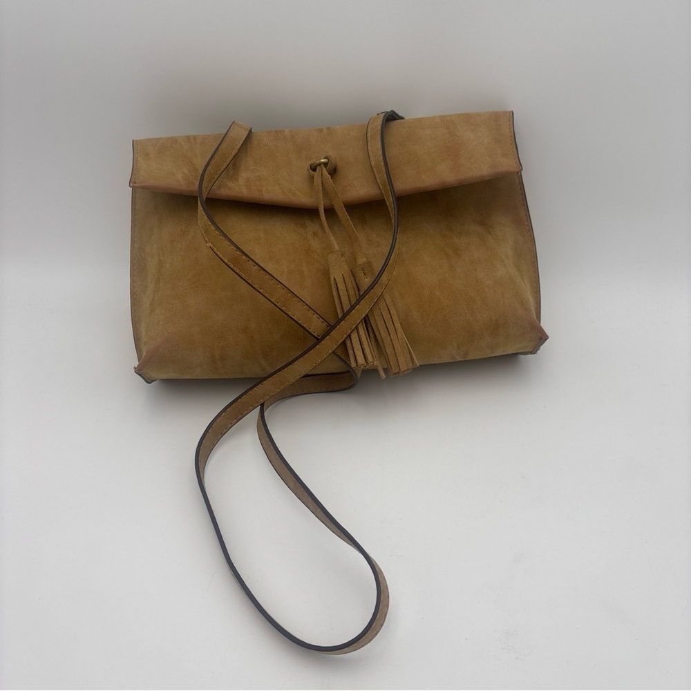 Street Level Tan Clutch - Picture 3 of 13
